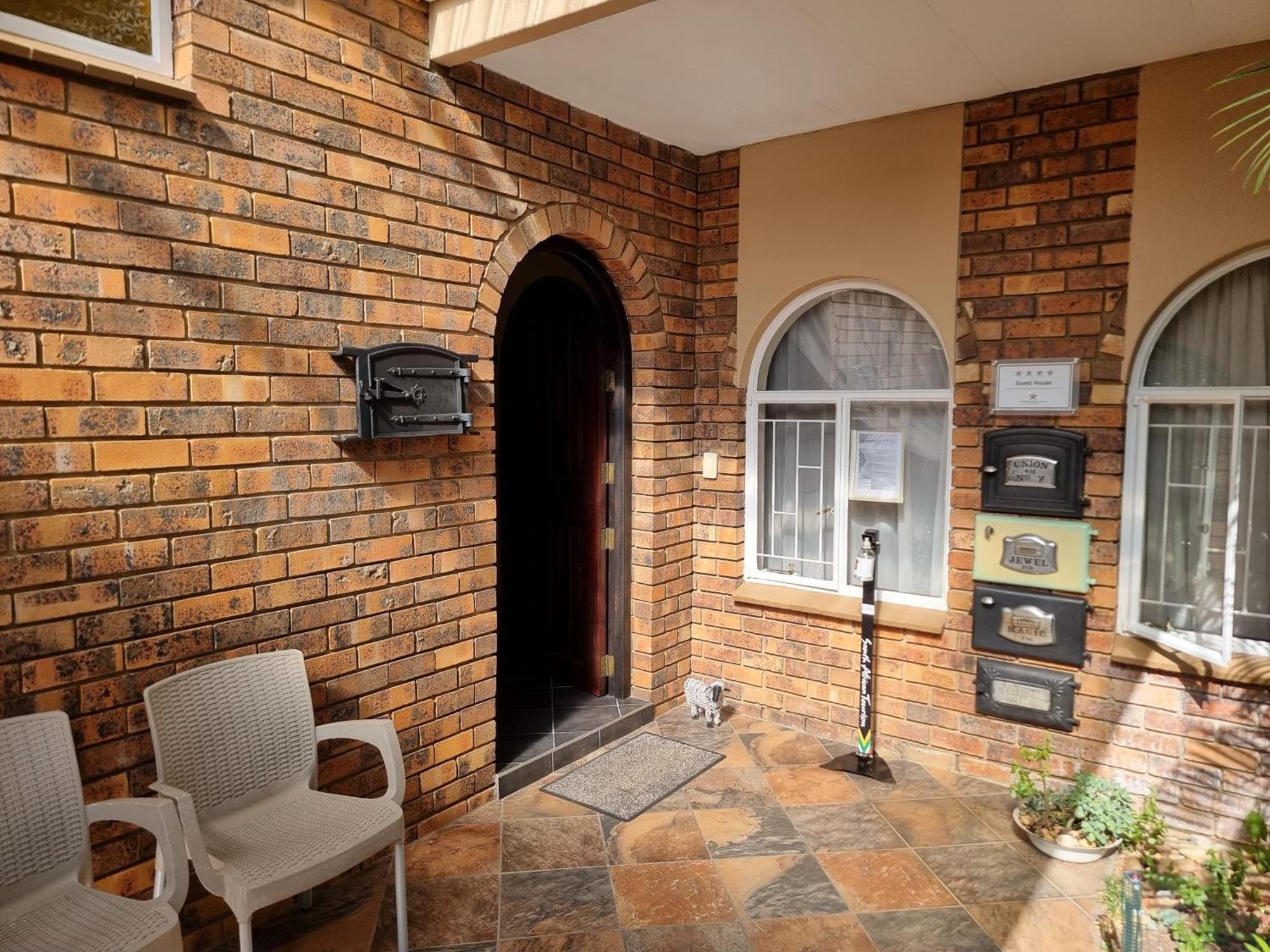 Glen Marion Guest House Pretoria-Noord エクステリア 写真