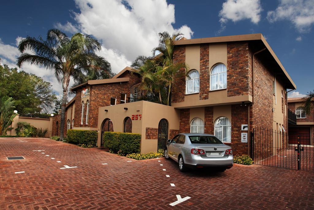 Glen Marion Guest House Pretoria-Noord エクステリア 写真